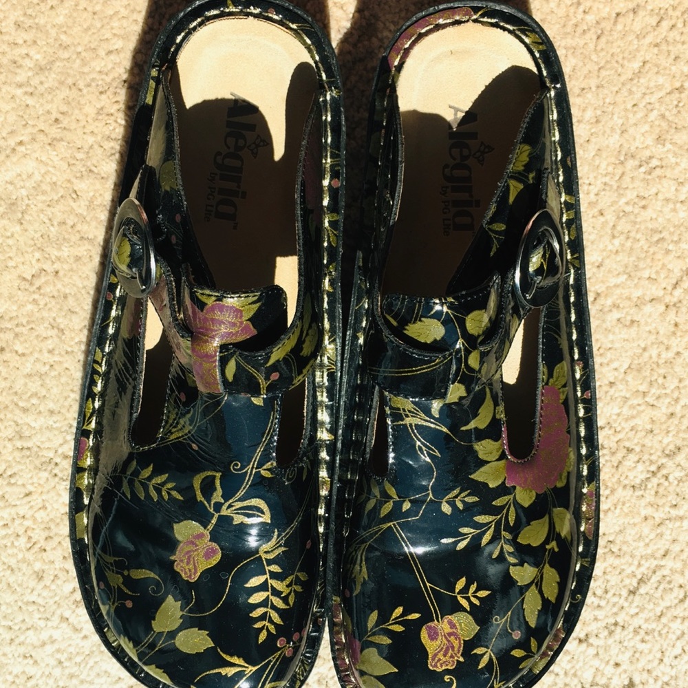 Alegria by PG Lite Gently Used Conditon